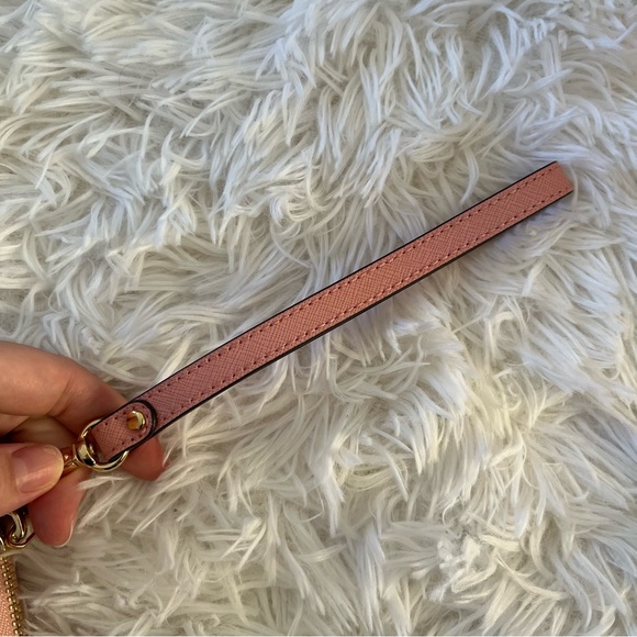 LAST DAY TO PURCHASE! Michael Kors Pink Wallet Zip Wristlet - Picture 8 of 10